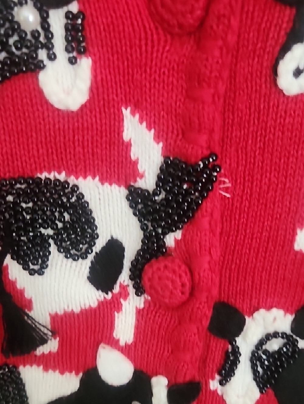 Michael Simon Red Knit Label Detail - Picture 6 of 8
